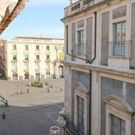 Piazza Universita Wonderful View